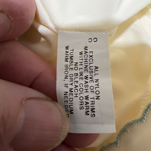 VTG Yellow Nylon Chiffon and Lace Nightgown Floral SZ M SHADOWLINE Embroidered - Picture 9 of 15